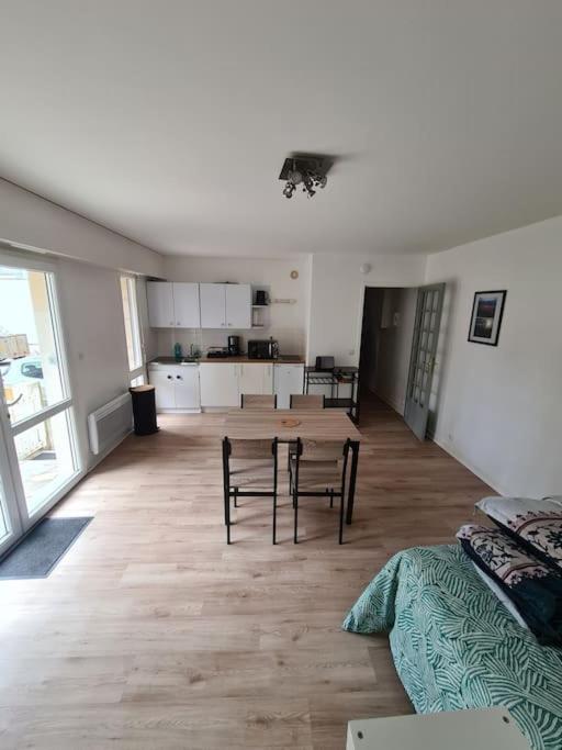 50M De La Plage: Studio Au Coeur Du Centre ! Apartment แซ็ง-กาสต์-เลอ-กีโด ภายนอก รูปภาพ